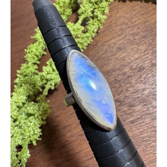 Sterling Silver Chunky Natural Rainbow Moonstone Ring Size 4.75 - Picture 1 of 11